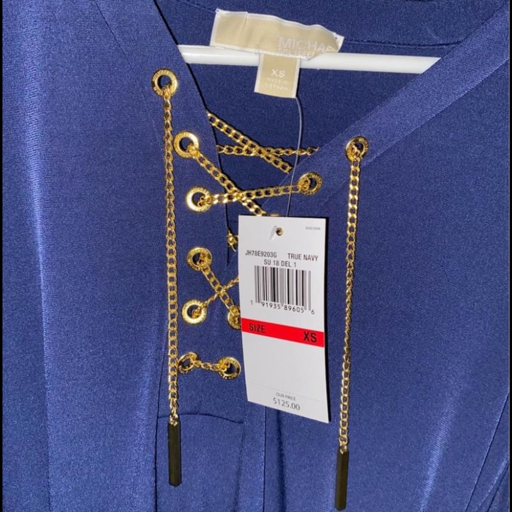 Dress - Picture 3 of 3